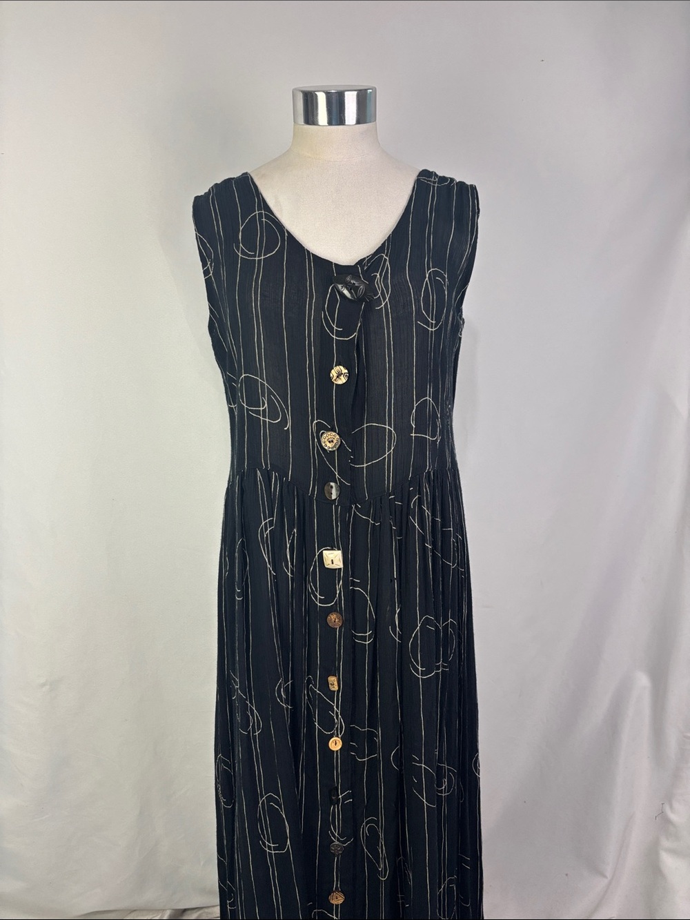 VINTAGE 24 KARAT SLEEVELESS BLACK PRINT SUNDRESS